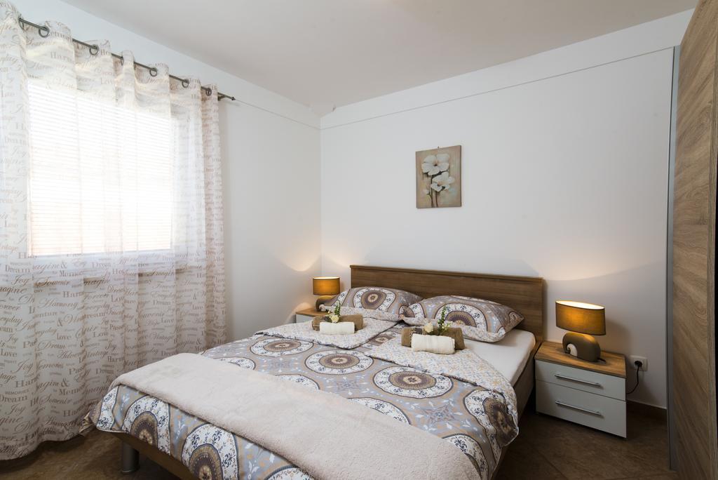 Apartments Villa Nona Umag Luaran gambar