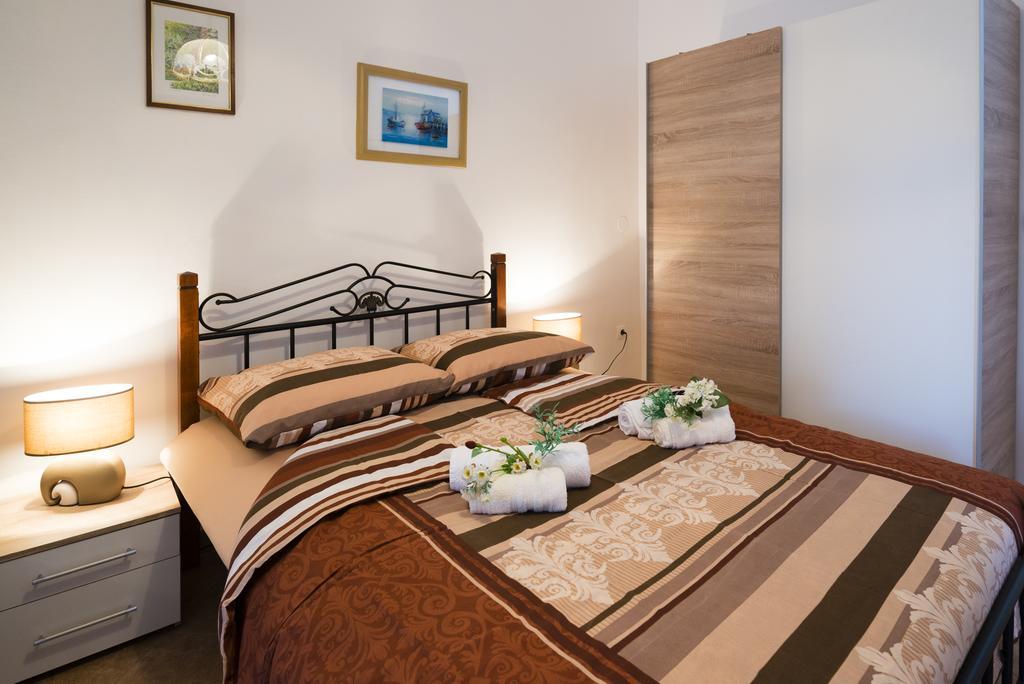Apartments Villa Nona Umag Luaran gambar